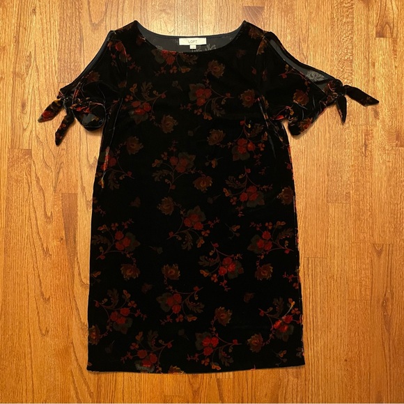 NWT Loft Black Red Floral Cold Shoulders Velvet Shift Dress Size S - Picture 10 of 16